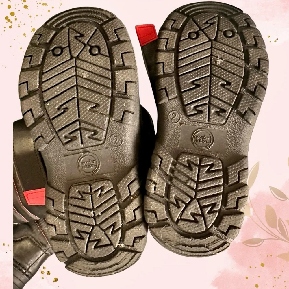 Youth Wonder Nation‎ Winter Boots - Size 2